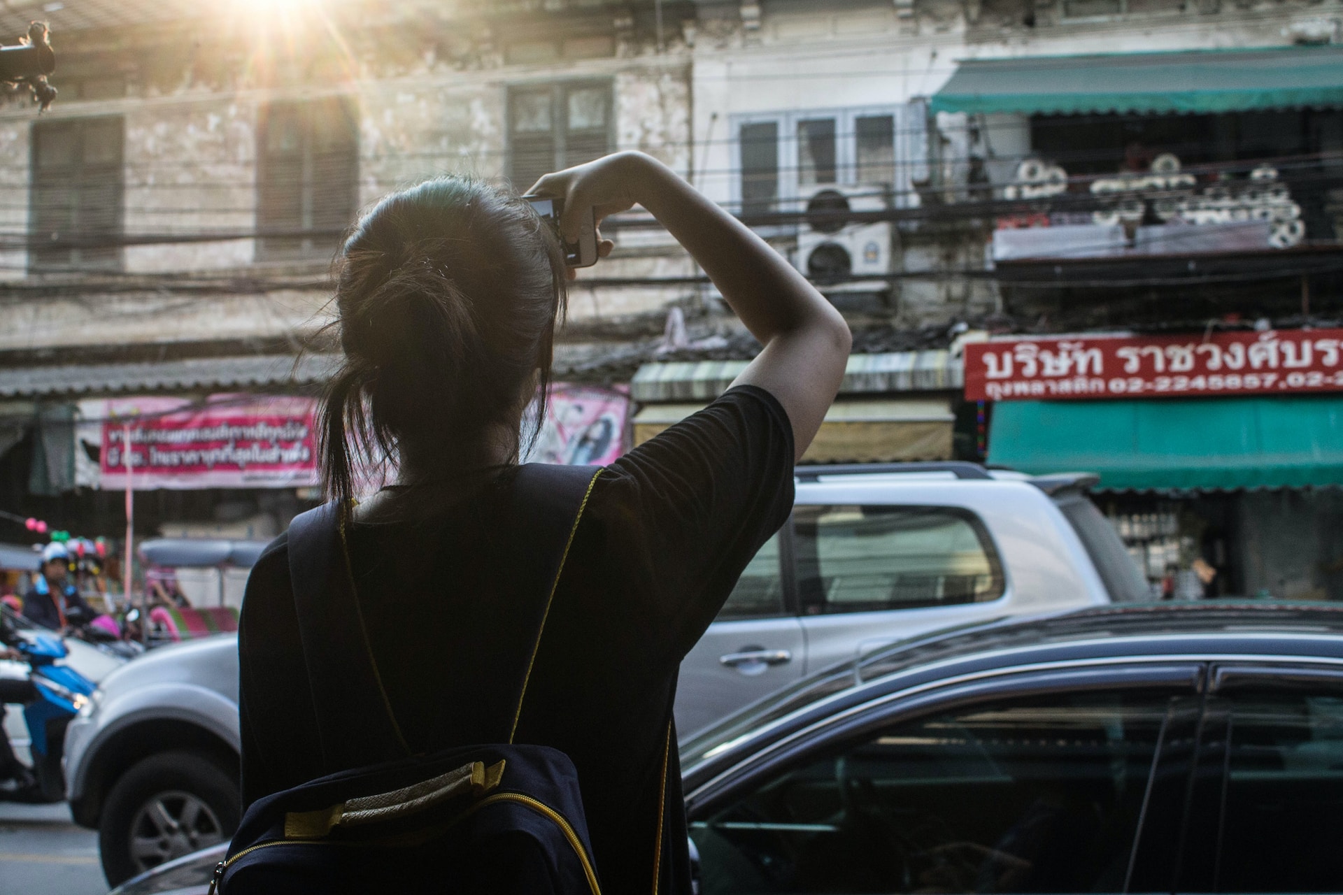 Essential Safety Tips for Solo Women Travelers: Expert Advice