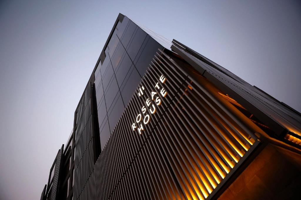 Indian Man’s Lavish Stay at Five-Star Hotel Turns into Fraudulent Escape