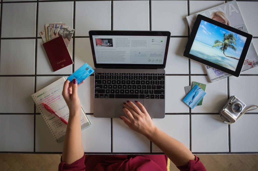 Avoid These Days of the Week for Booking Your Vacation