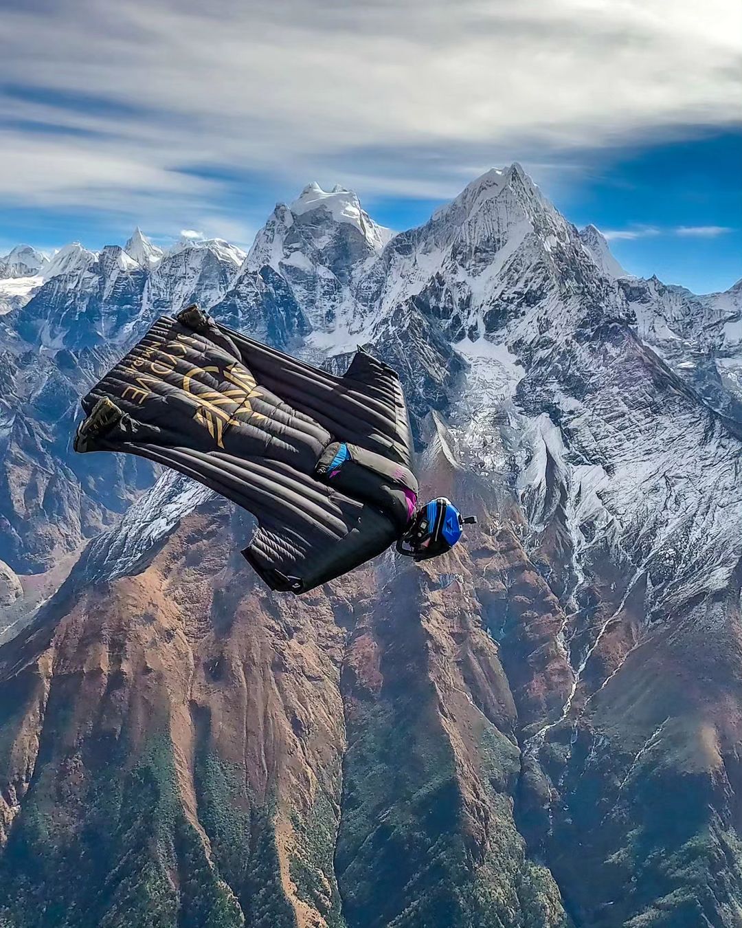 Soaring Above Everest: Elite Skydiving Company Addresses Concerns and Redefines Adventure